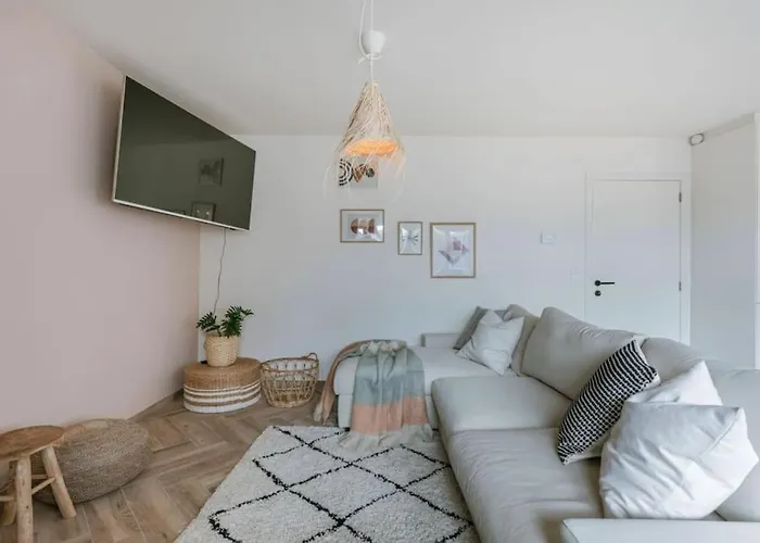 Juan - Stijlvol Appartement Met Uitzicht Op De Kaai