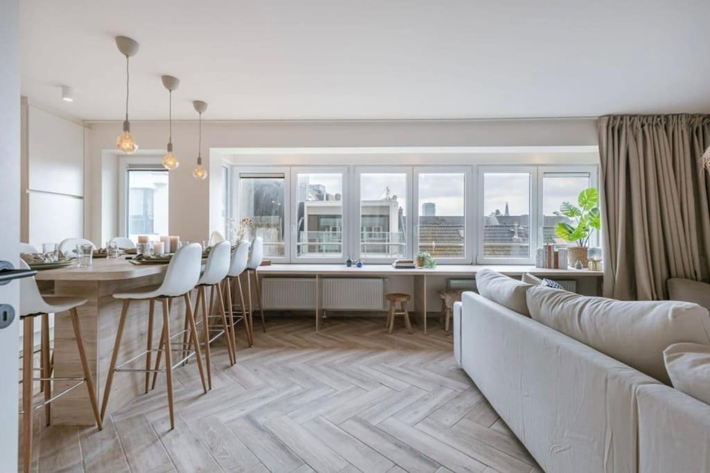 Appartement Juan - Stijlvol Met Uitzicht Op De Kaai Oostende